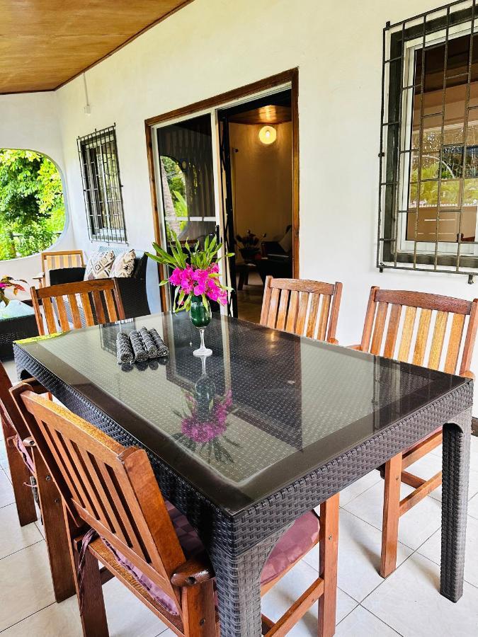 88 Days Self Catering Holidays & Accomodation Baie Lazare  Екстер'єр фото