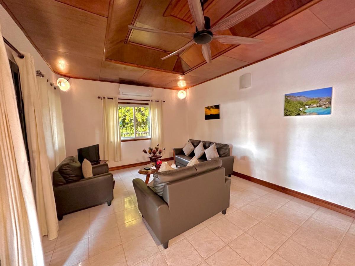 88 Days Self Catering Holidays & Accomodation Baie Lazare  Екстер'єр фото